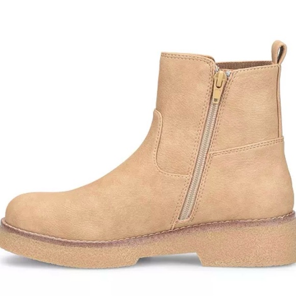 boc Shoes - boc Women's Light Tan Suede Side-Zip Ankle Booties NIB